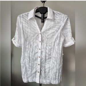 Brody Myles Soft, Light Weight, See through Blouse. White. Fits a large
L